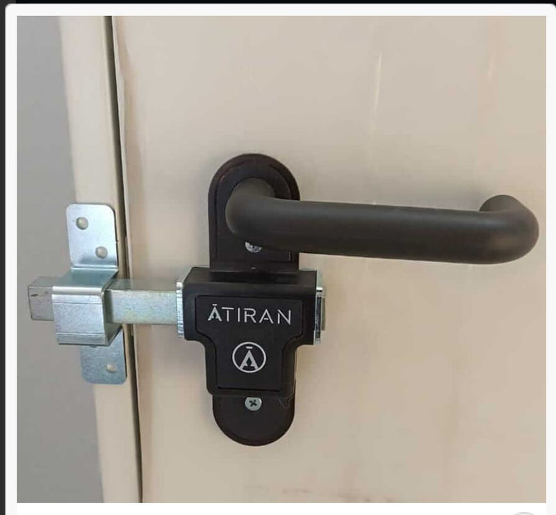 Atirán handle with lock and anti-break bulb for storage room doors