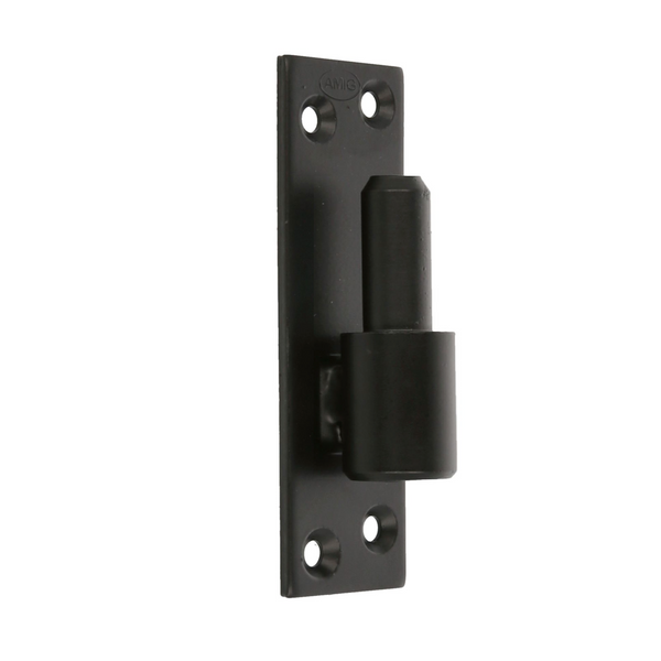 Pernio de atornillar de 16mm con placa negra canto recto de 130x40 para gozne